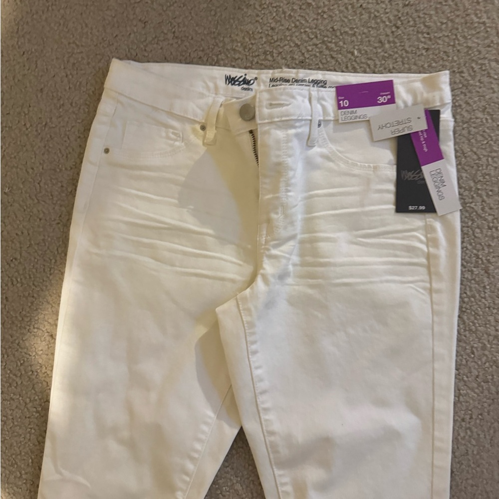 🤍 NEW🤍Mossimo white denim leggings